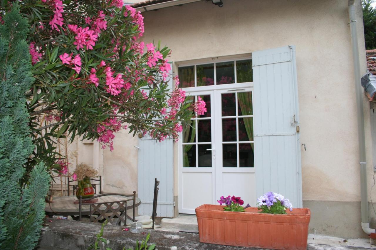 Le Petit Palais Maisonnette Aparthotel Avignon Exteriör bild