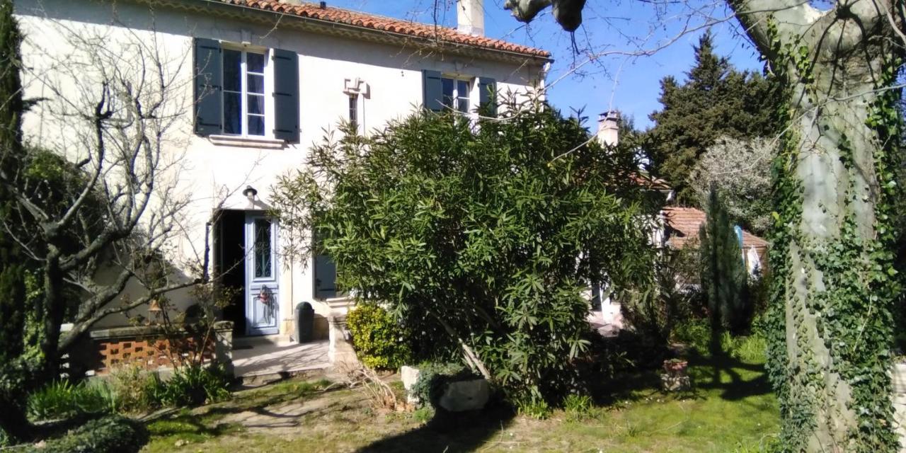 Le Petit Palais Maisonnette Aparthotel Avignon Exteriör bild